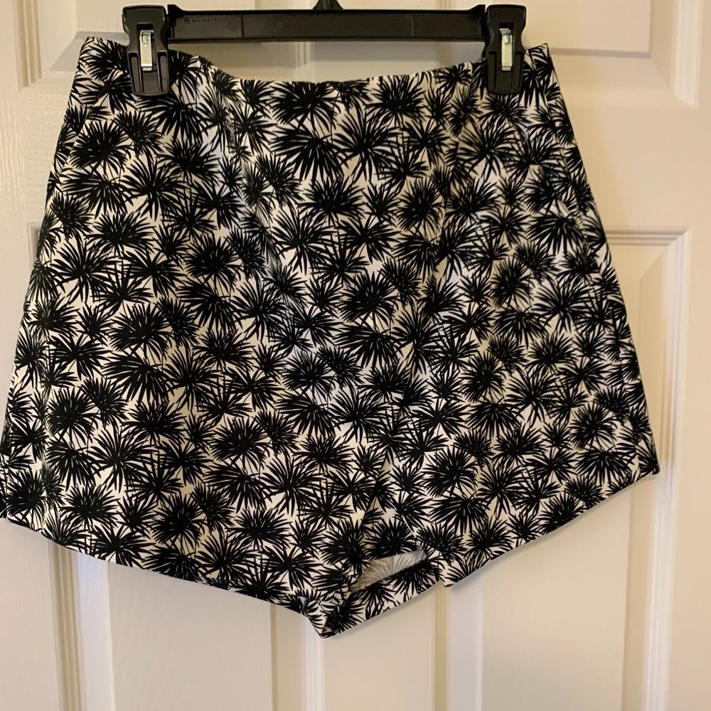 Michael Kors Palm Skort